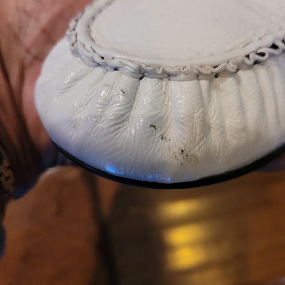 Authentic Chanel Moccasins Women's Loafers Size 38.5 White Leather - Picture 13 of 14